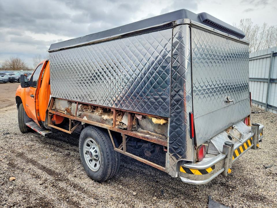 2011 GMC Sierra C2500 BOX Truck