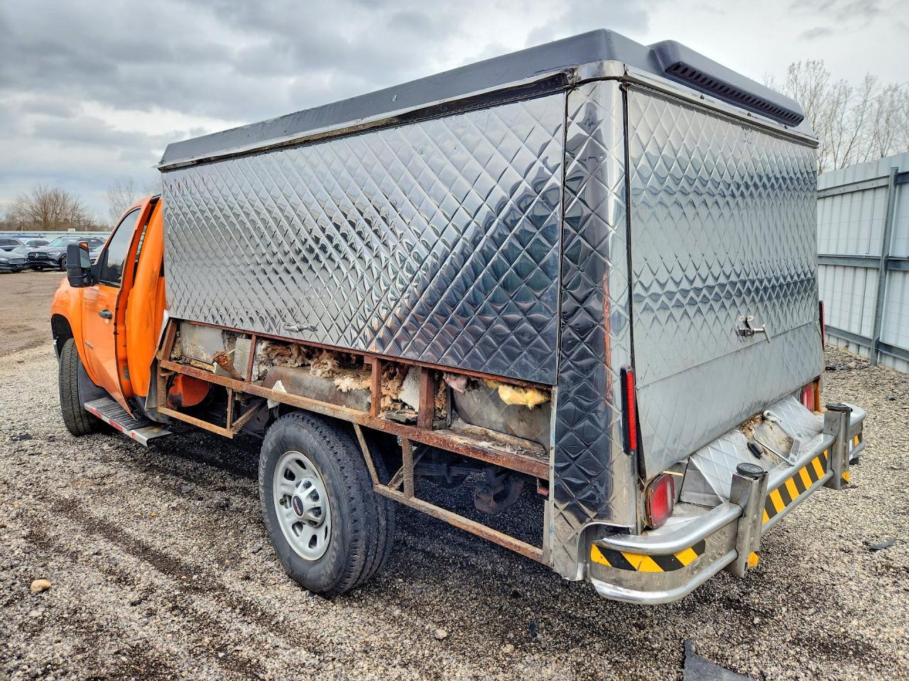 2011 GMC Sierra C2500 BOX Truck