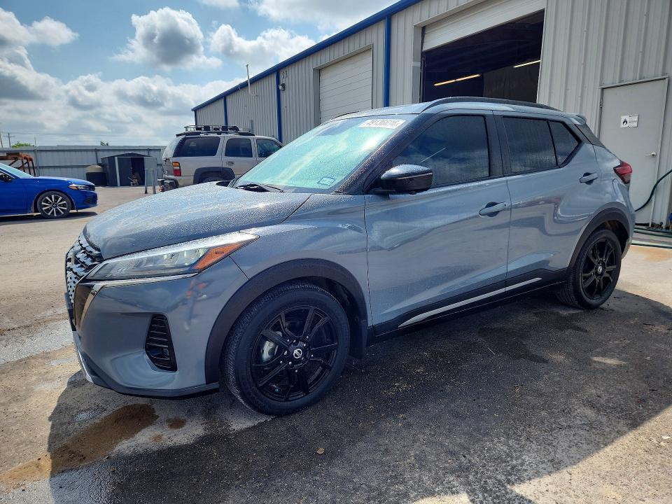 2021 Nissan Kicks sr
