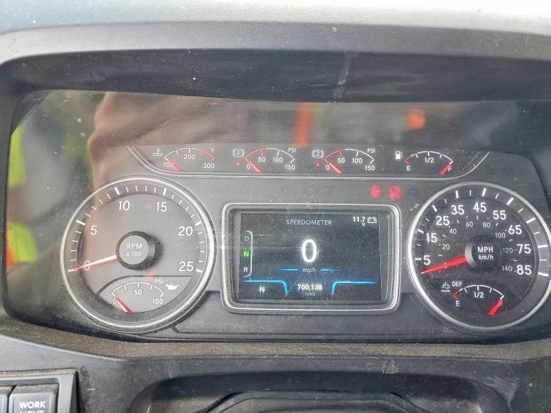 2020 International LT625