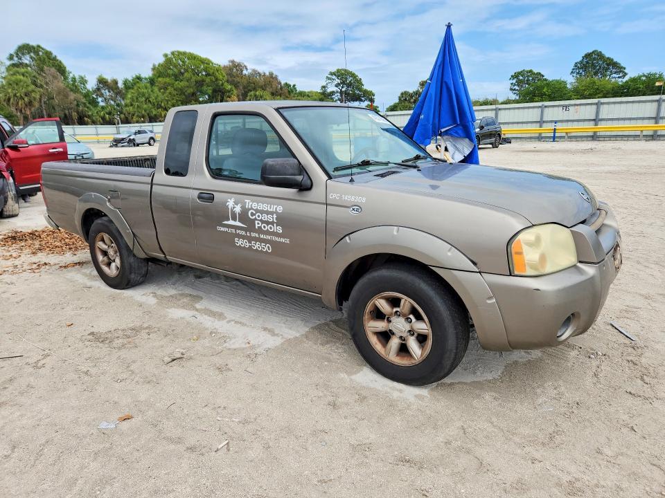 2004 Nissan Frontier Standard