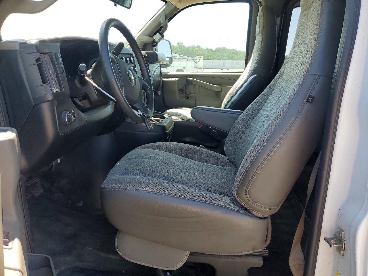 2019 Chevrolet Express G2500 LT