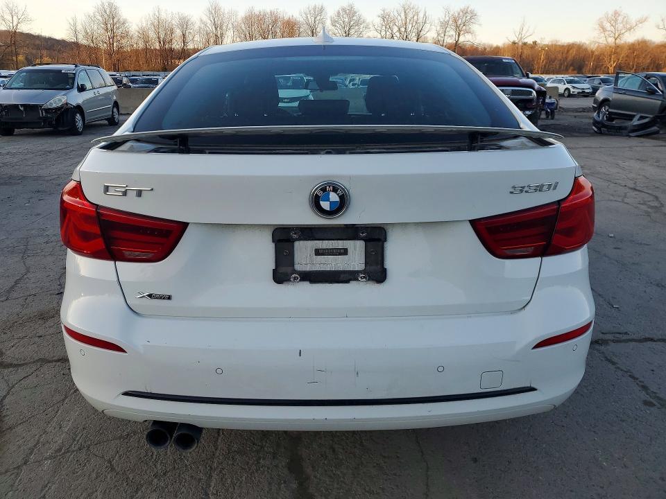 2018 BMW 330 Xigt
