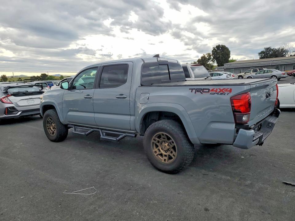 2018 Toyota Tacoma sr V6