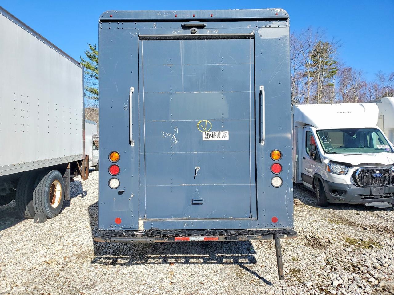 2021 Freightliner MT45G Chassis Delivery Truck