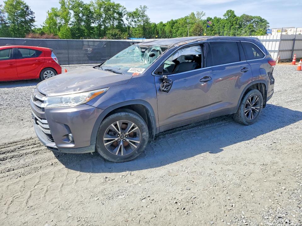 2018 Toyota Highlander le Plus