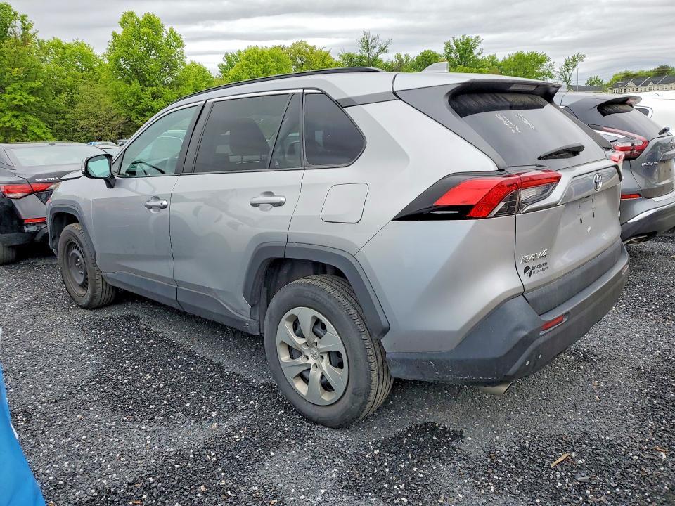 2021 Toyota Rav4 le