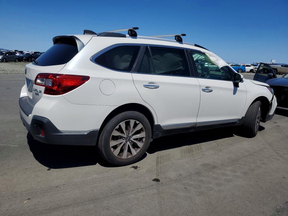 2018 Subaru Outback Touring
