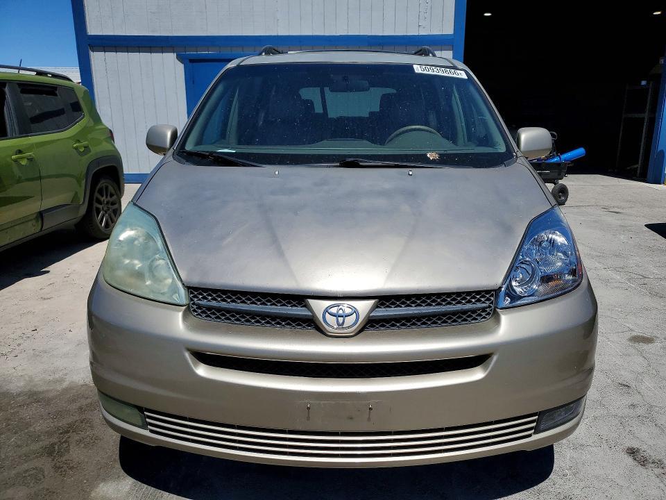 2005 Toyota Sienna xle 7 Passenger