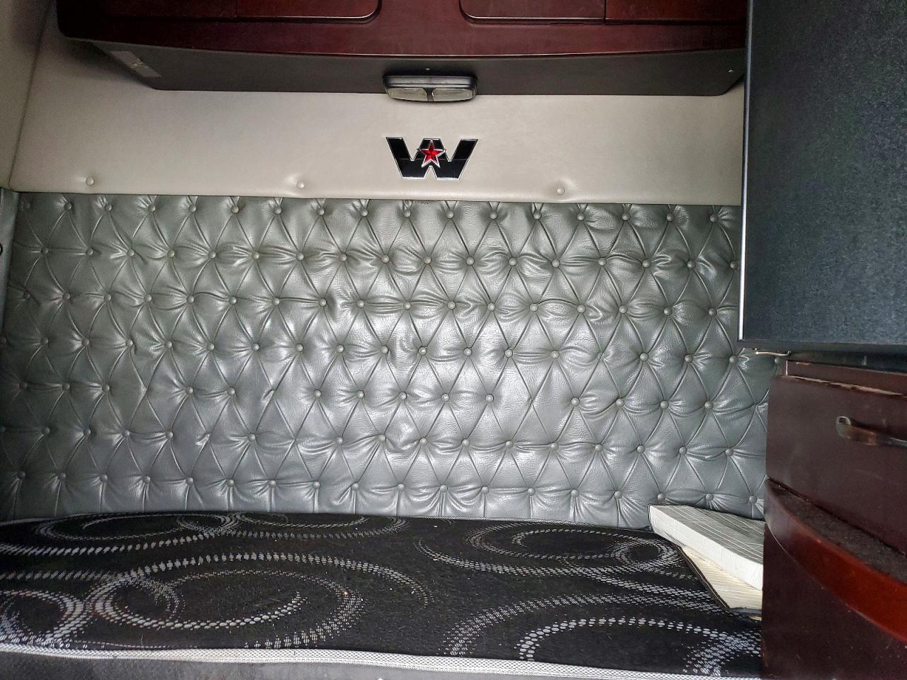 2020 Western Star 4900 Semi Truck