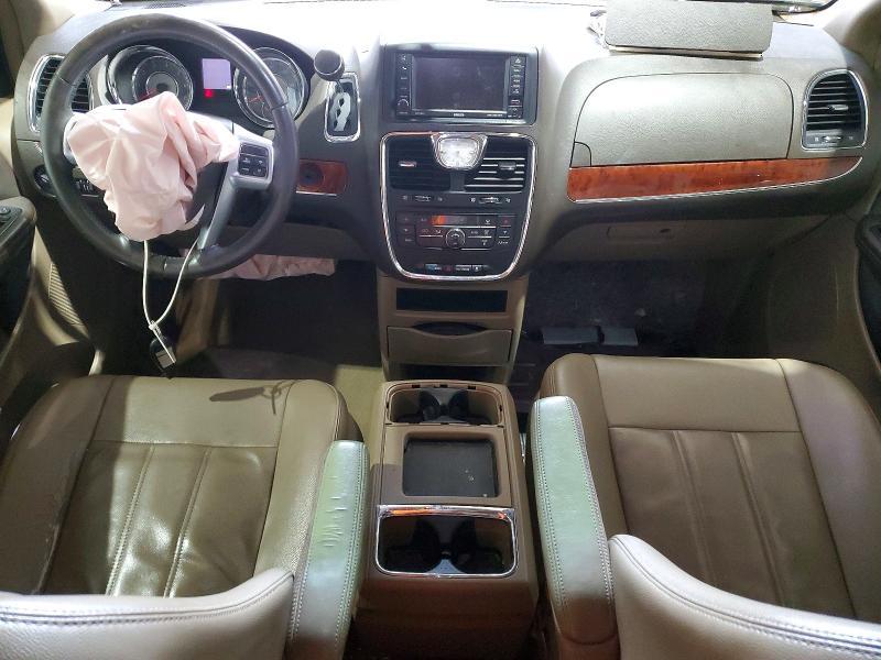 2013 Chrysler Town & Country Touring