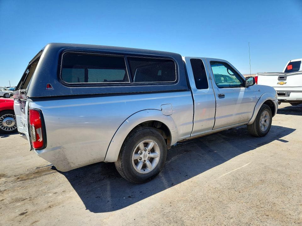 2004 Nissan Frontier King cab xe