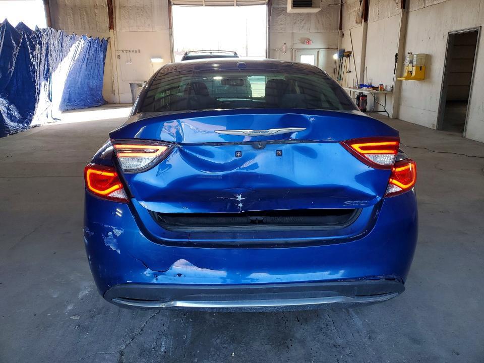 2015 Chrysler 200 4D ltd