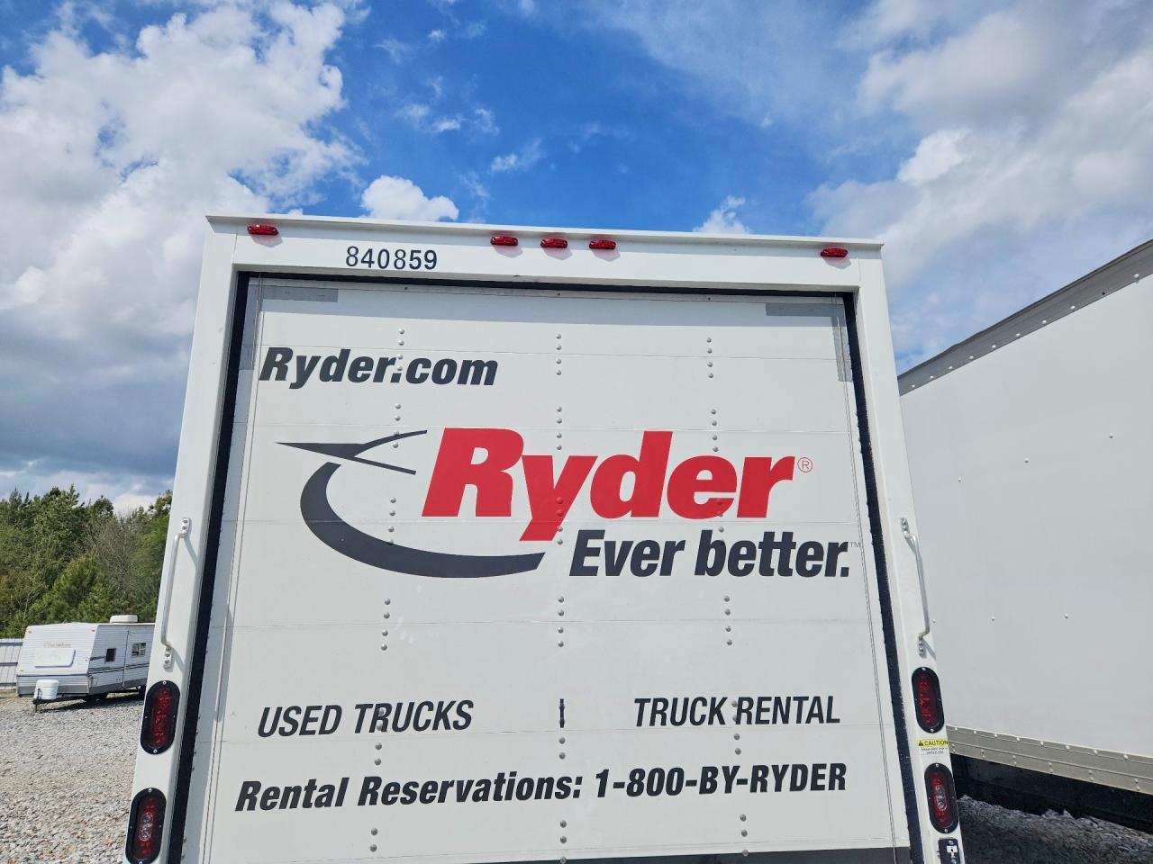 2025 Isuzu NPR XD BOX Truck
