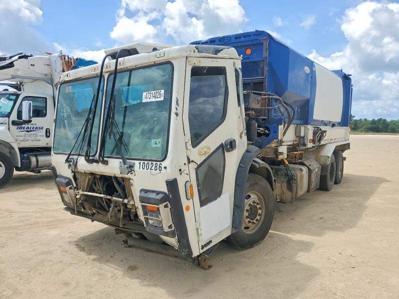 2018 Mack Refuse Truck