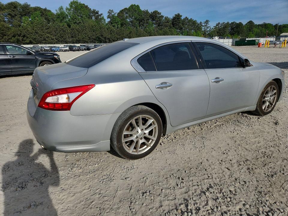 2010 Nissan Maxima 3.5 s