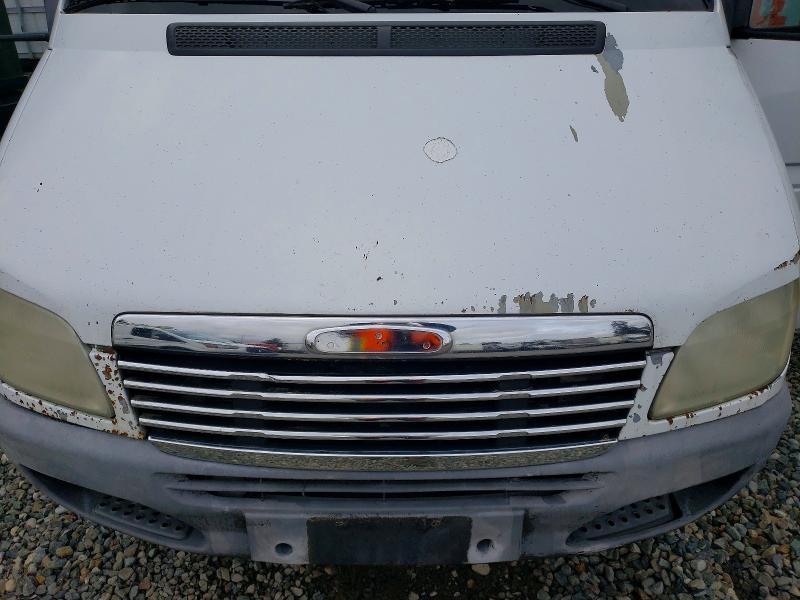 2005 Freigliner 2005 Freightliner Sprinter BOX Truck
