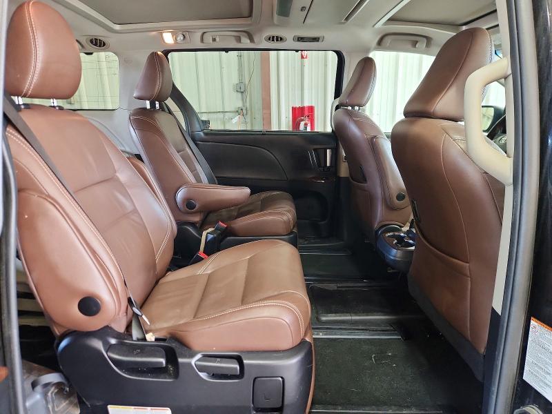 2017 Toyota Sienna Limited Premium 7-passenger