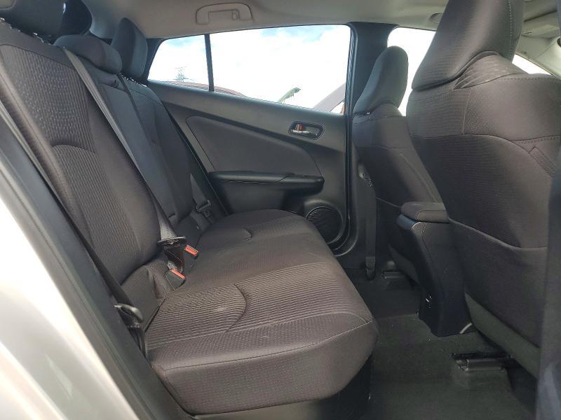 2016 Toyota Prius Three