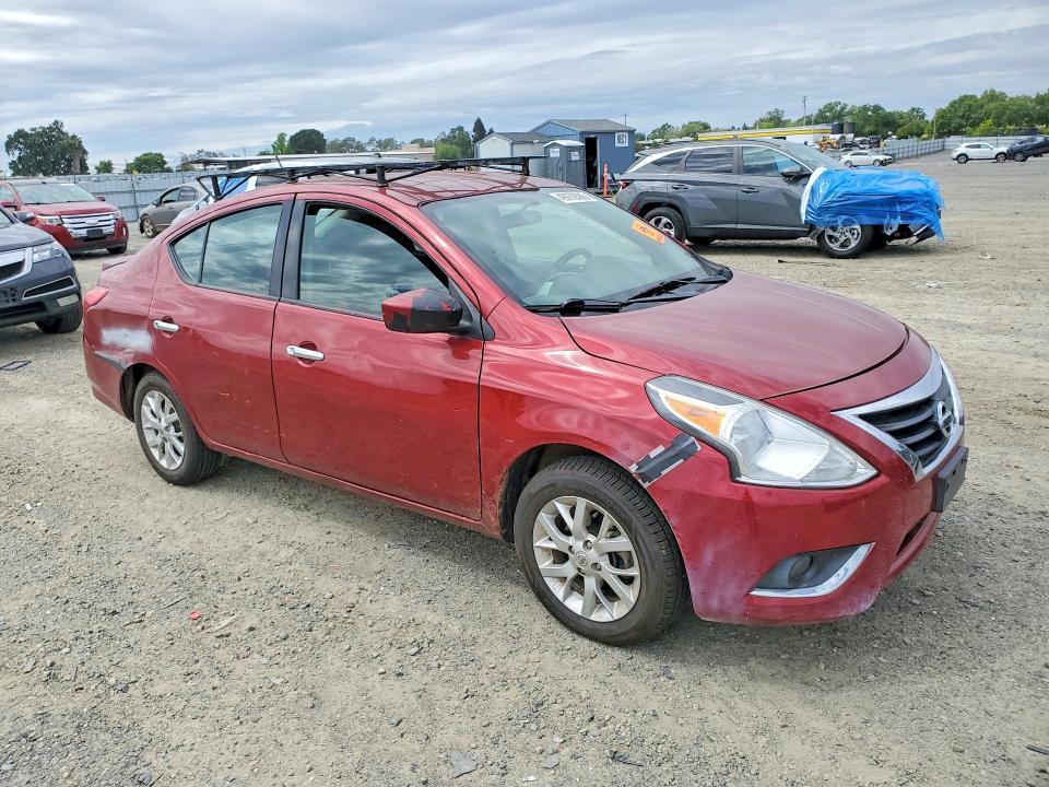 2018 Nissan Versa sv