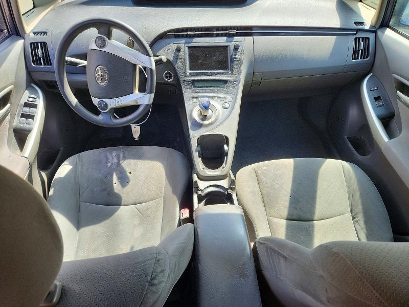 2010 Toyota Prius iii