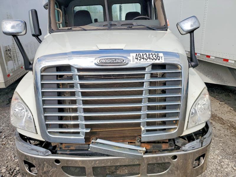 2013 Freigliner Cascadia 125