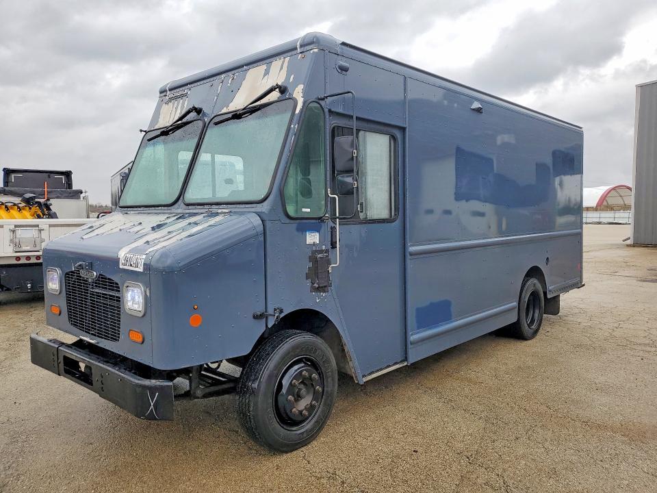 2020 Freightliner MT45 Chassis Delivery Truck