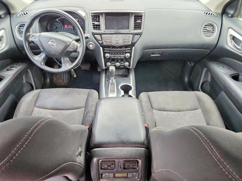 2020 Nissan Pathfinder sv