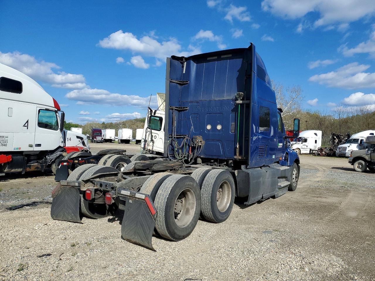 2020 International LT625