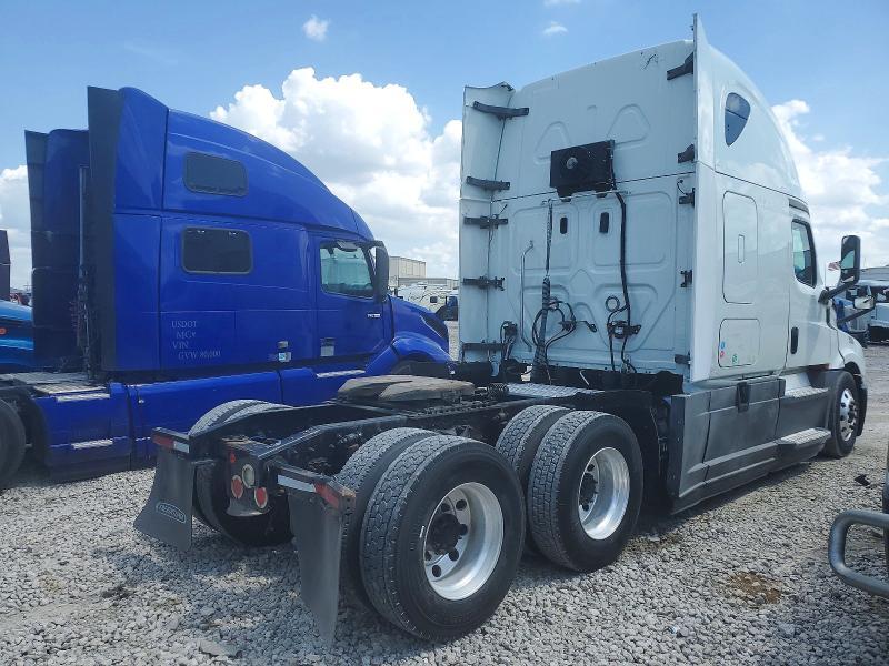 2019 Freigliner Cascadia 126