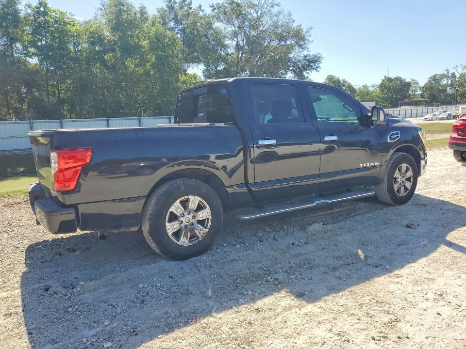2017 Nissan Titan SV