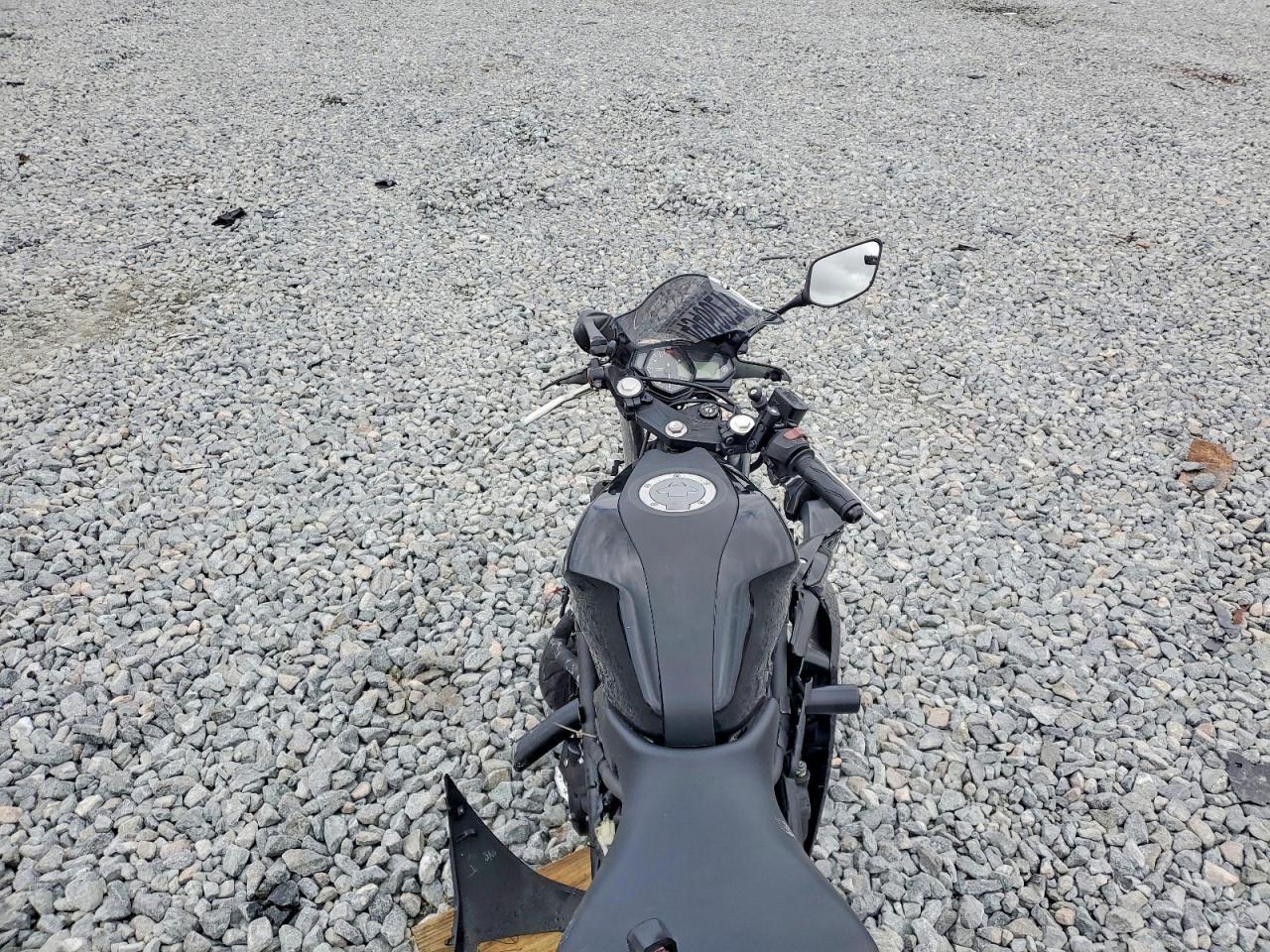 2015 Yama YZFR3