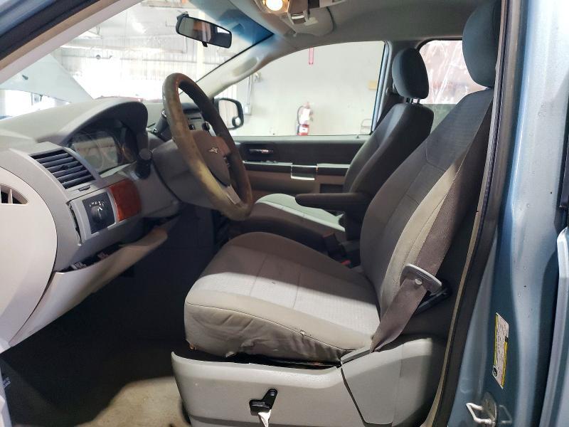 2008 Chrysler Town & Country lx