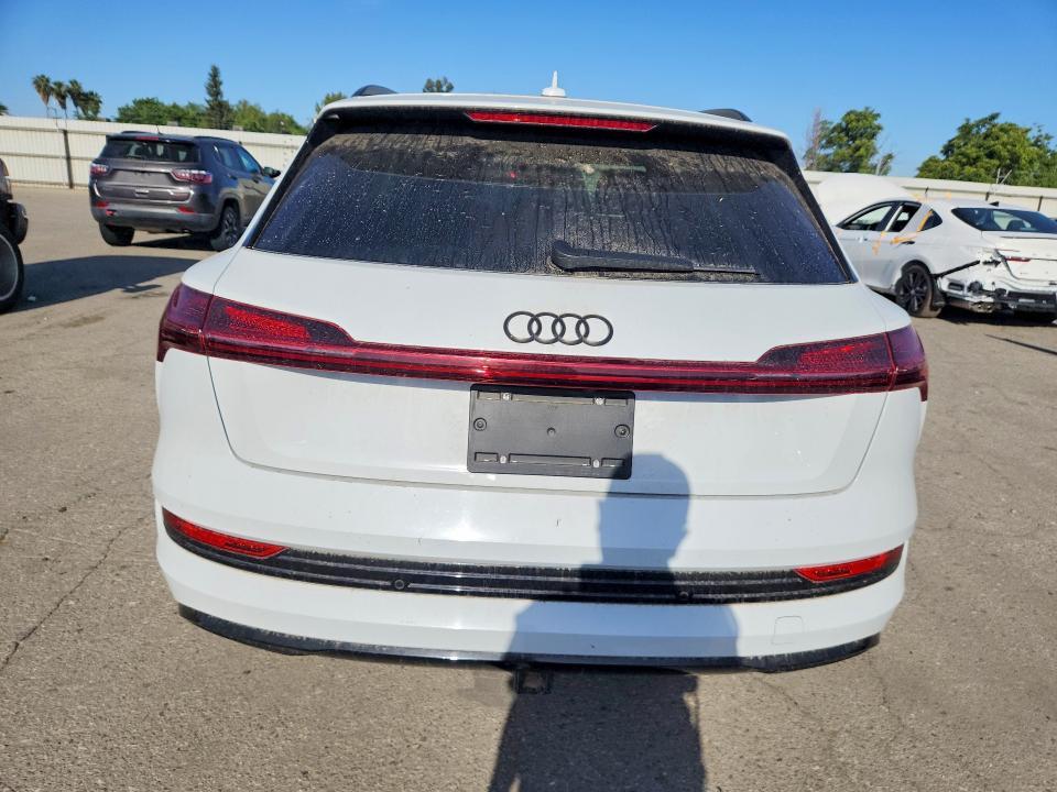 2021 Audi E-tron Premium Plus