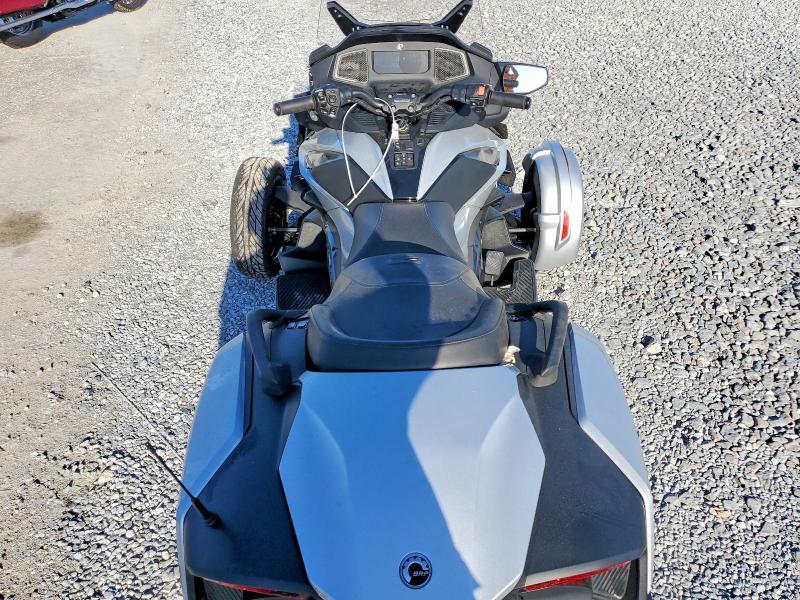2022 Can-Am Spyder Roadster RT