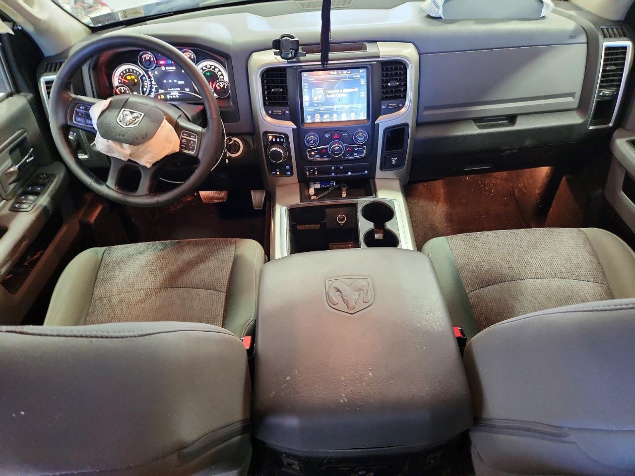 2015 Dodge RAM 1500 SLT