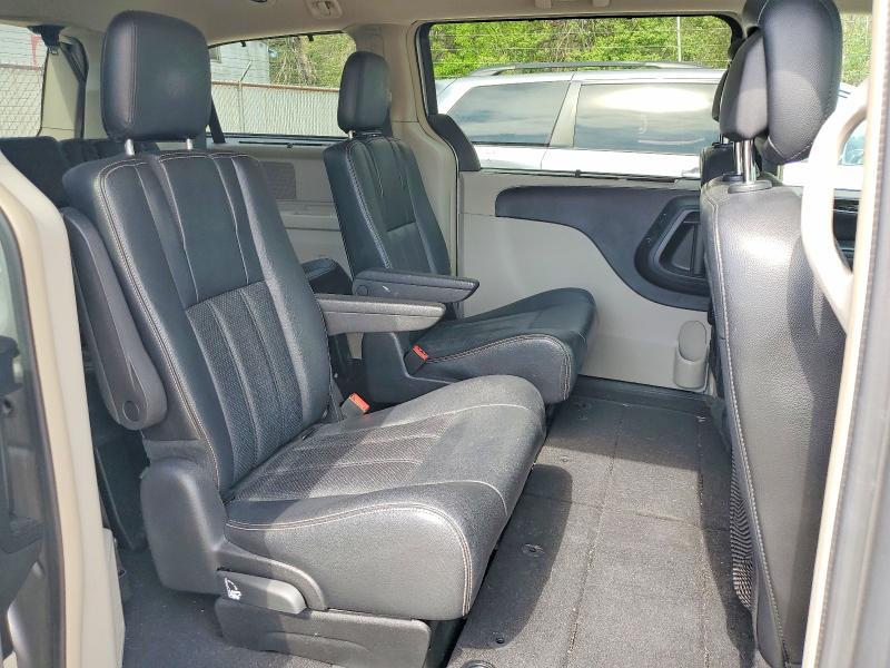 2015 Chrysler Town & Country Touring l