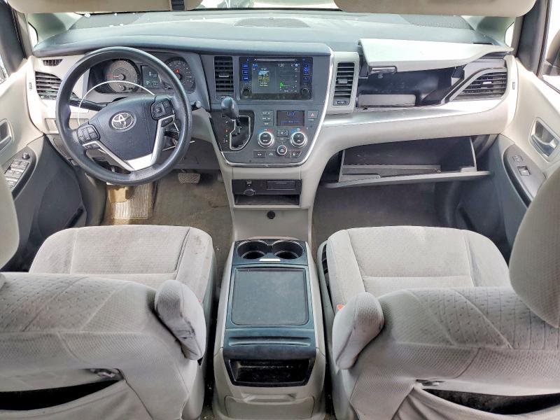 2015 Toyota Sienna le
