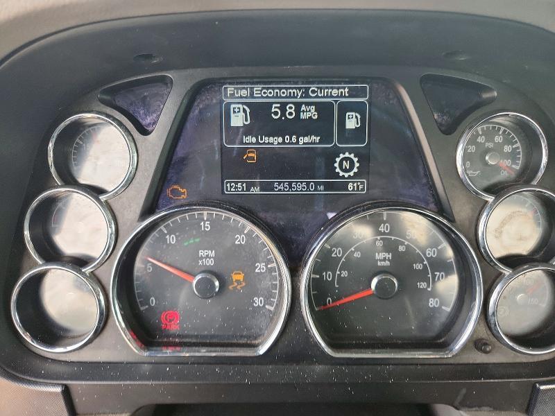 2017 Peterbilt 579 ROLL-OFF Container Truck