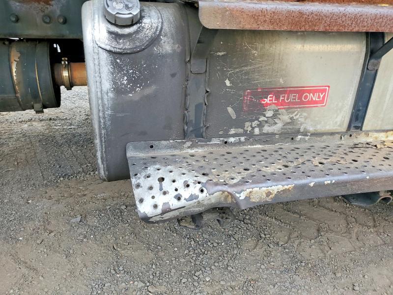 2013 Freigliner 2013 Freightliner Business Class M2 Flatbed Truck