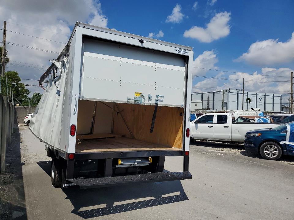 2025 Chevrolet Express G3500