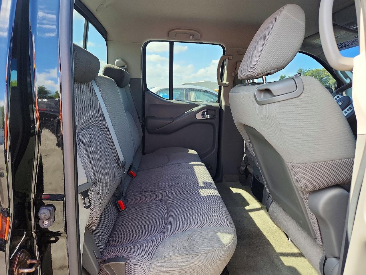 2014 Nissan Frontier S