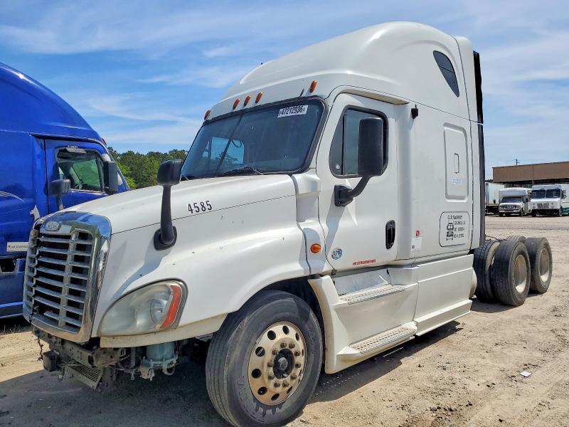 2013 Freigliner 2013 Freightliner Cascadia 125 Semi Truck
