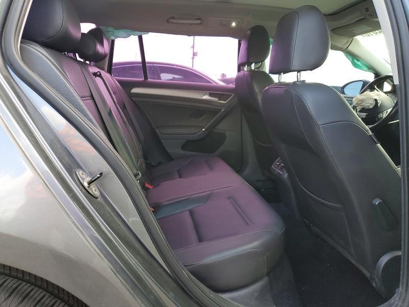 2015 Volkswagen Golf Sportwagen tdi s