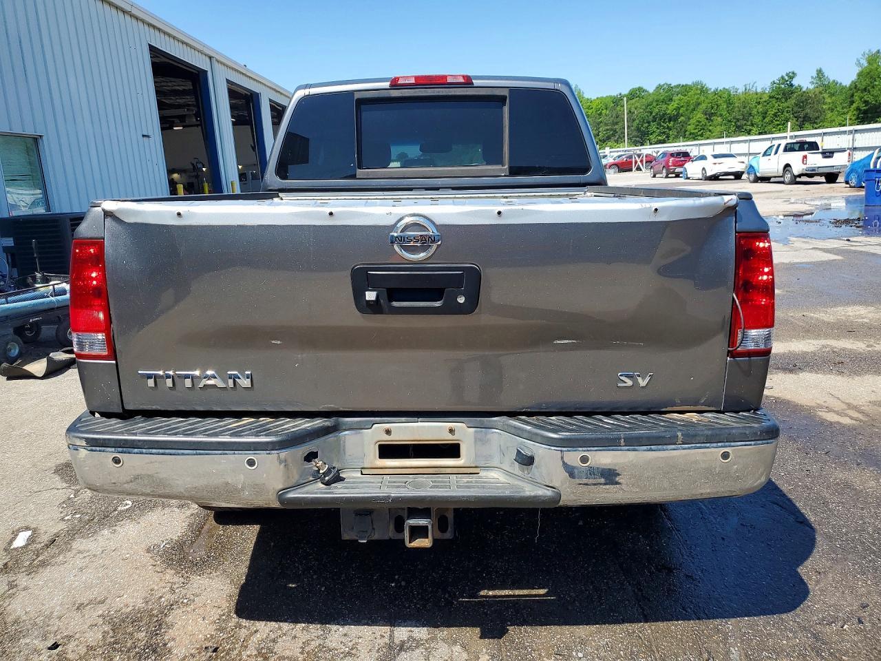 2015 Nissan Titan SV