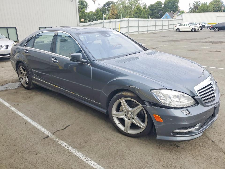 2011 Mercedes-Benz S 550