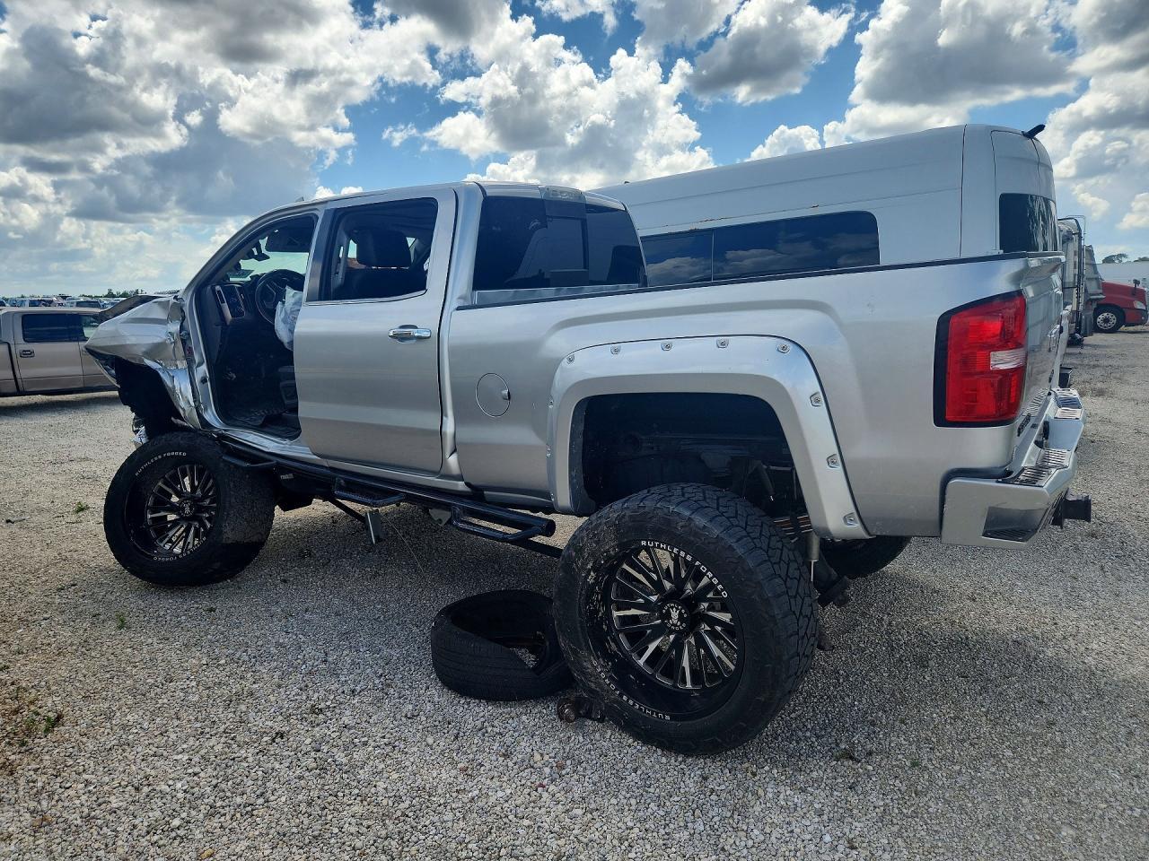 2018 GMC Sierra K2500 Denali
