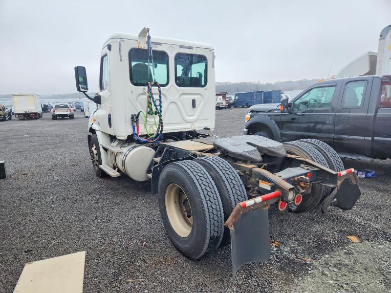 2018 Freightliner Cascadia 113 Semi Truck