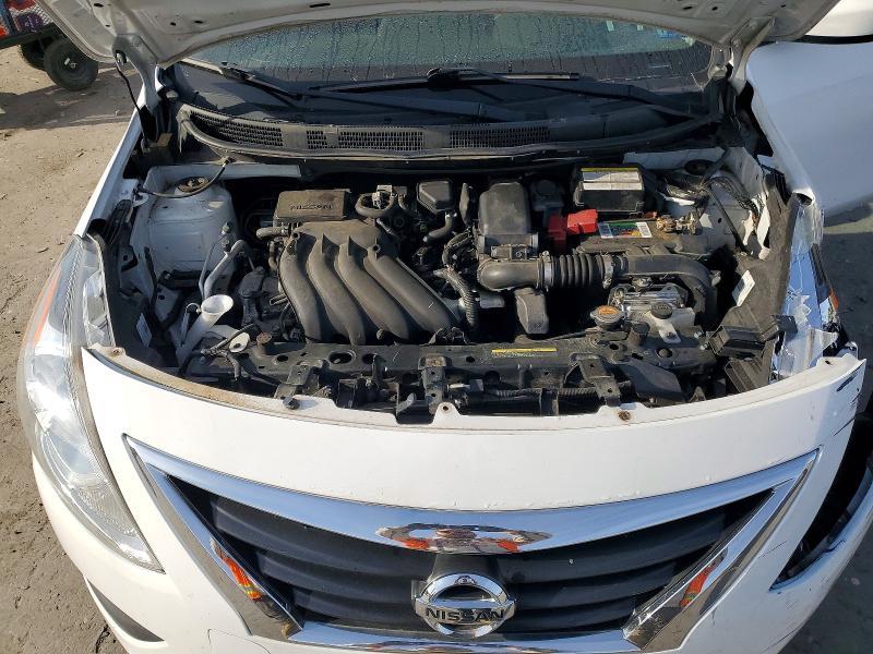 2018 Nissan Versa s Plus