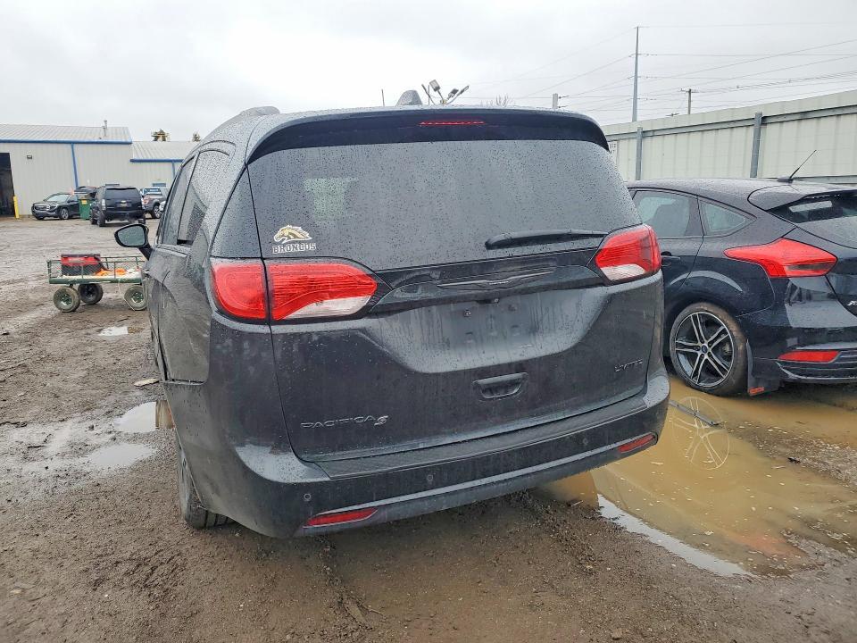 2018 Chrysler Pacifica Limited